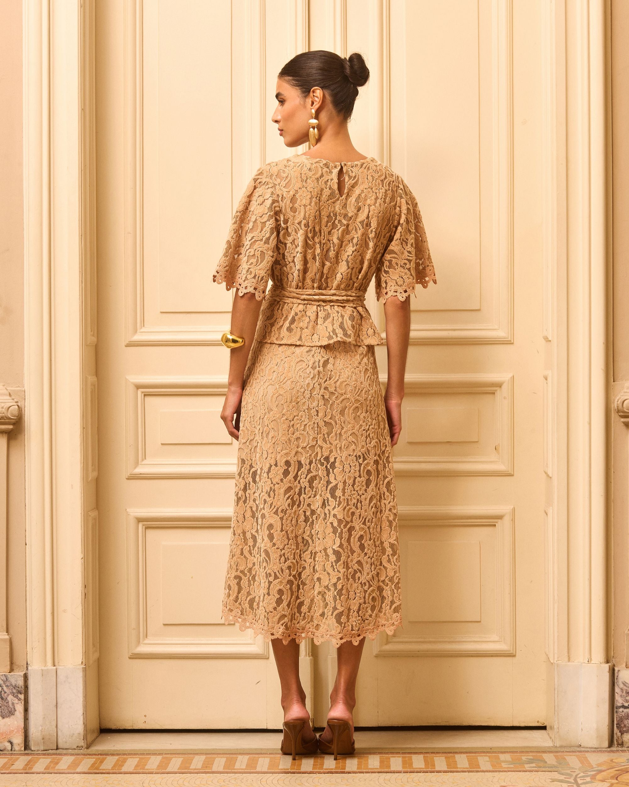 SAIA RENDA AVELUDADA AMÊNDOA