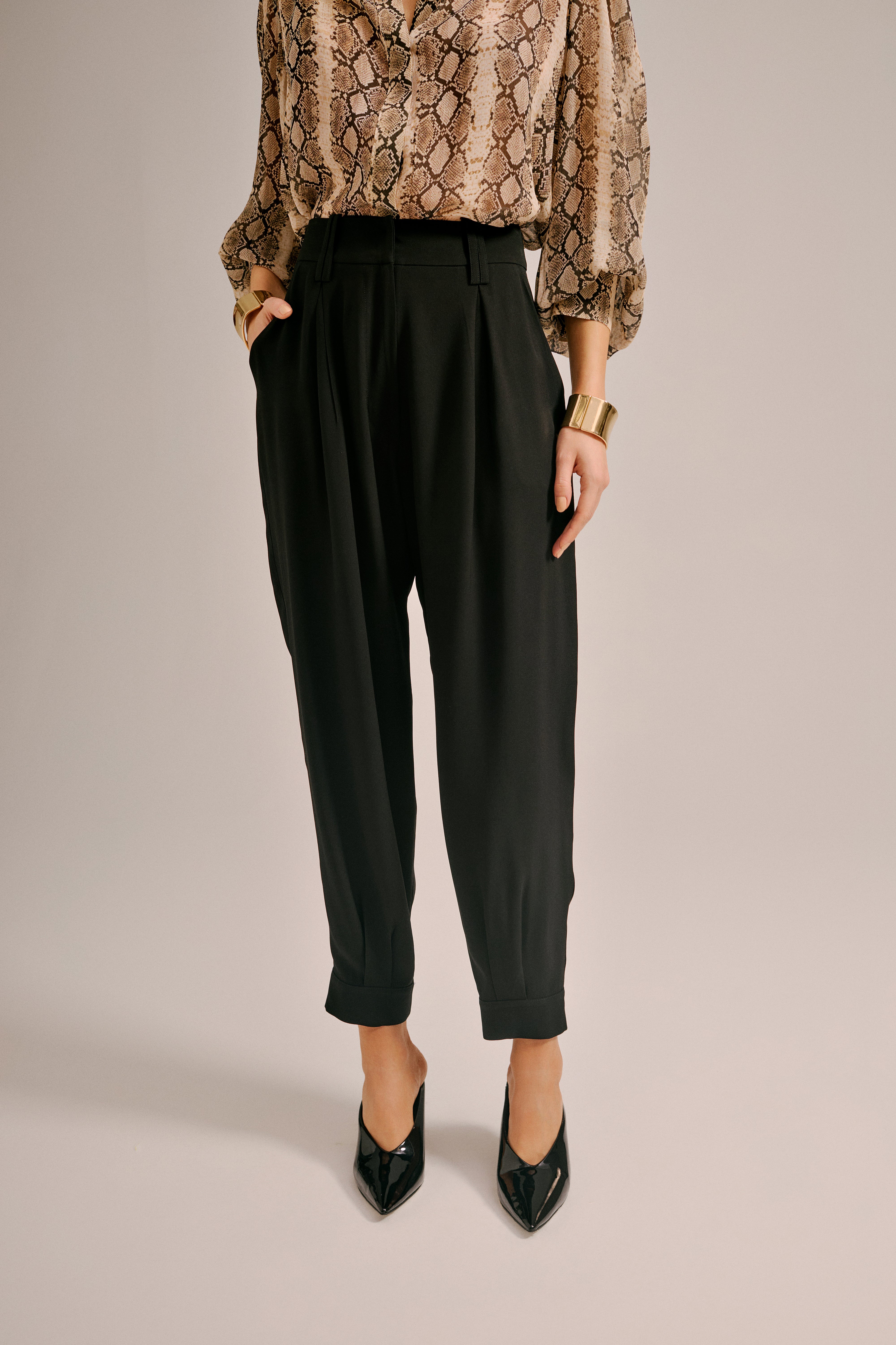 CALÇA CRIS ALFAIATARIA PRETA